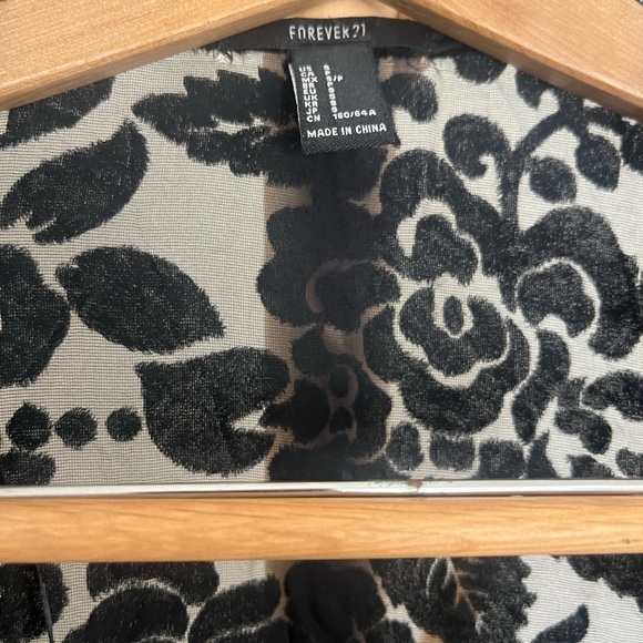 Forever 21 Black Lace Bohemian Poncho - Picture 5 of 6